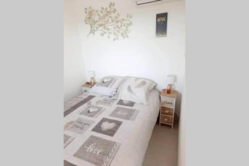 T2 Avec Magnifique Vue Mer, Piscine, Clim, Parking Apartment อองทีบส์ ภายนอก รูปภาพ