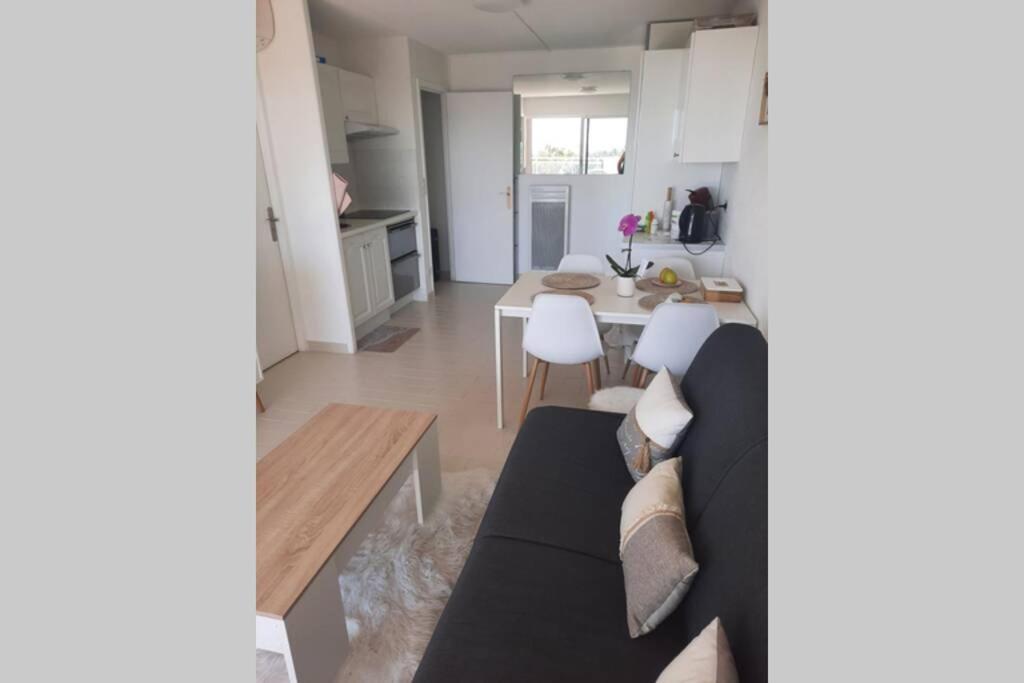 T2 Avec Magnifique Vue Mer, Piscine, Clim, Parking Apartment อองทีบส์ ภายนอก รูปภาพ